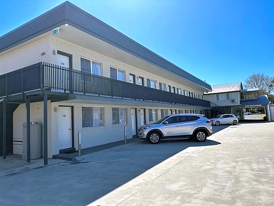 Surf Beach Motel Port