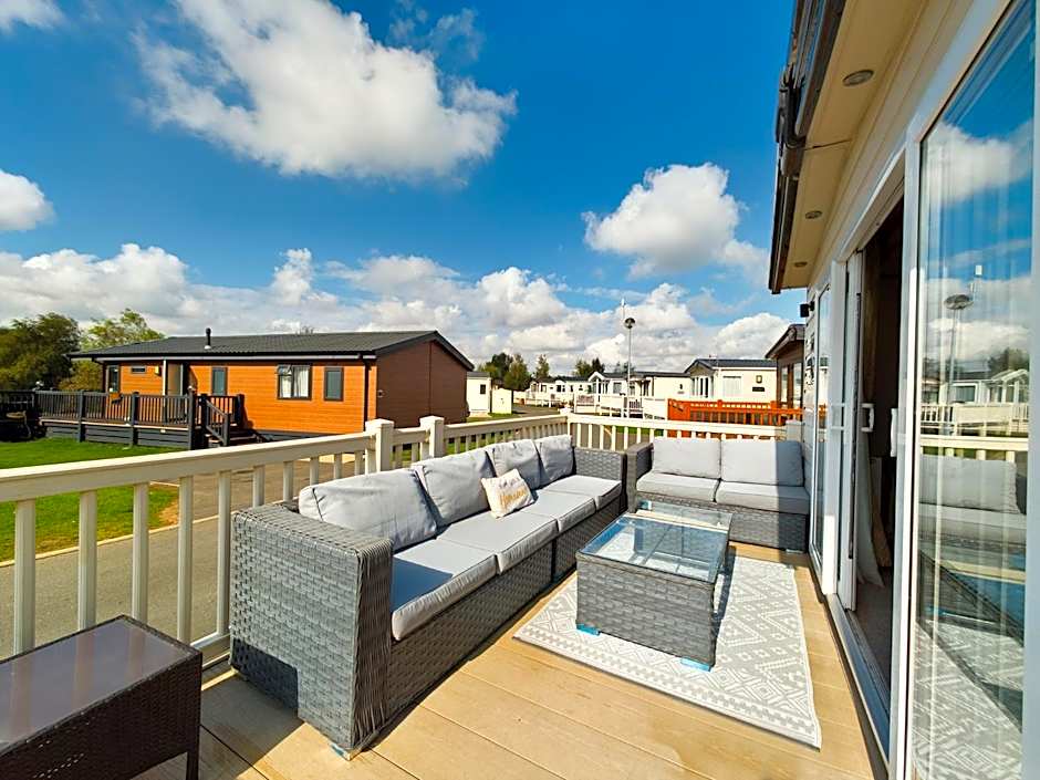 Tattershall Lakes Mini Breaks - Osprey Rise