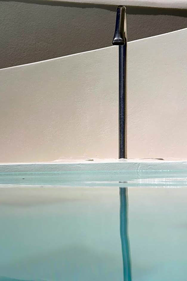 Byzantio Beach Suites & Wellness