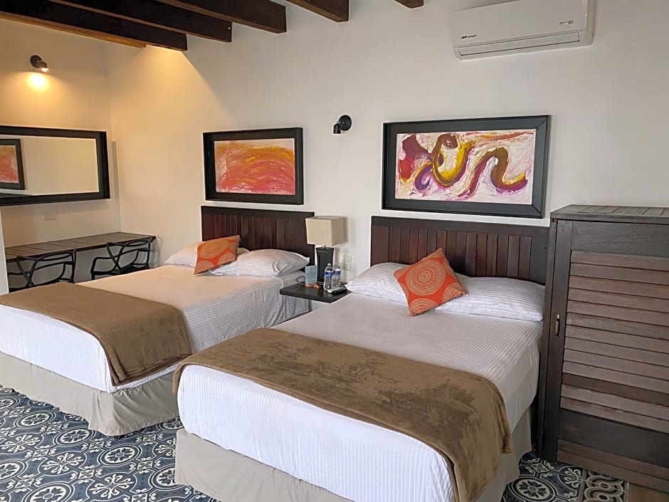 Hotel Raices de Mar