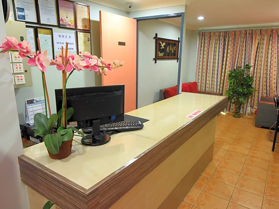 OYO 89642 Highway Inn