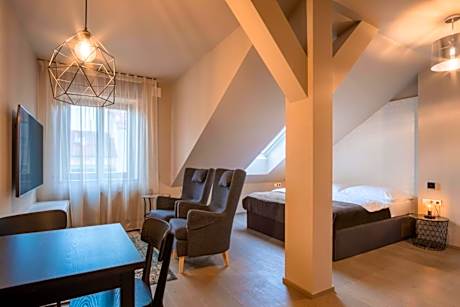 Spacious Design Studio No 509