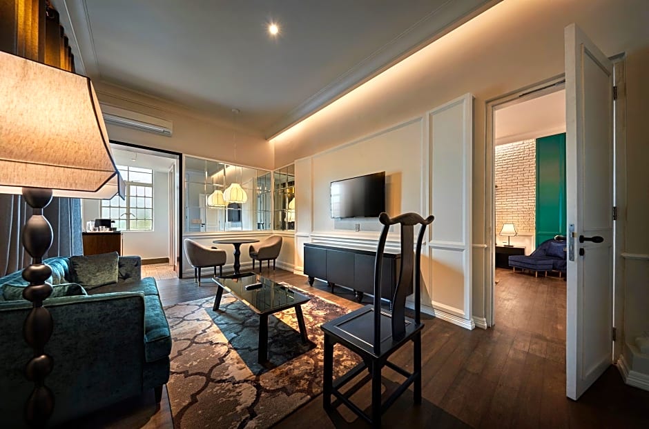 The Edison George Town