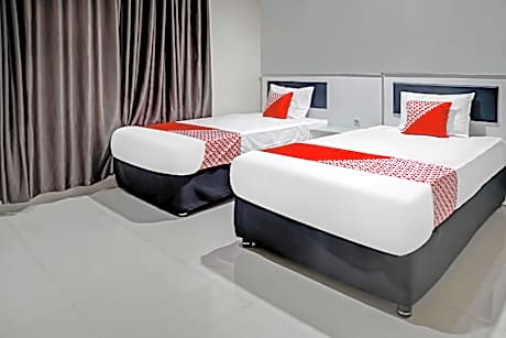 OYO 91900 Wisma Amrach
