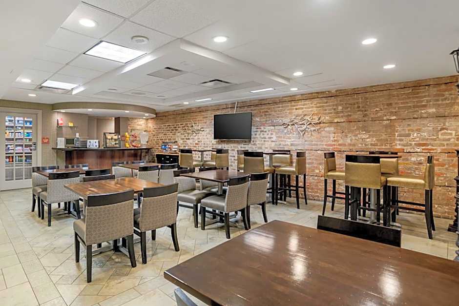 Best Western Plus St. Christopher Hotel