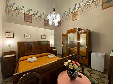 Classic Double Room with Balcony