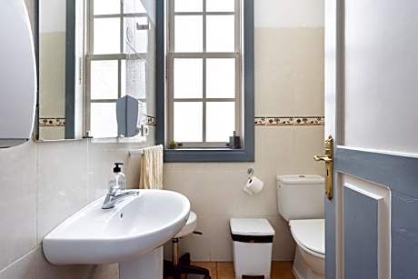 Bed in 4-Bed Mixed Dormitory Room