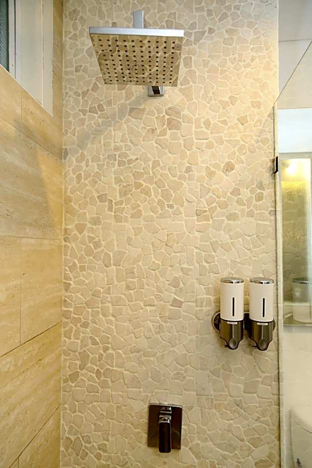 Green Studio Apartment Sanur