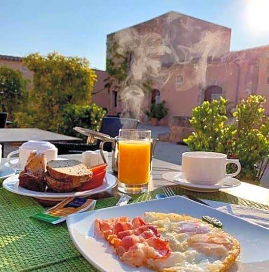 Bennoc Petit Hotel