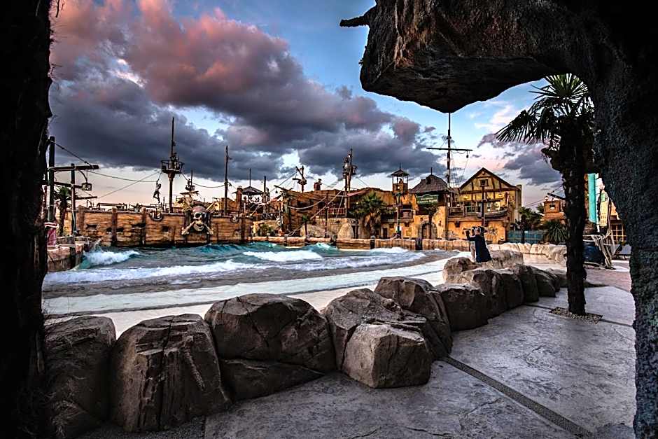 Hotel Pirates World