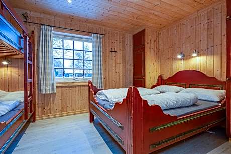 Three-Bedroom Cottage