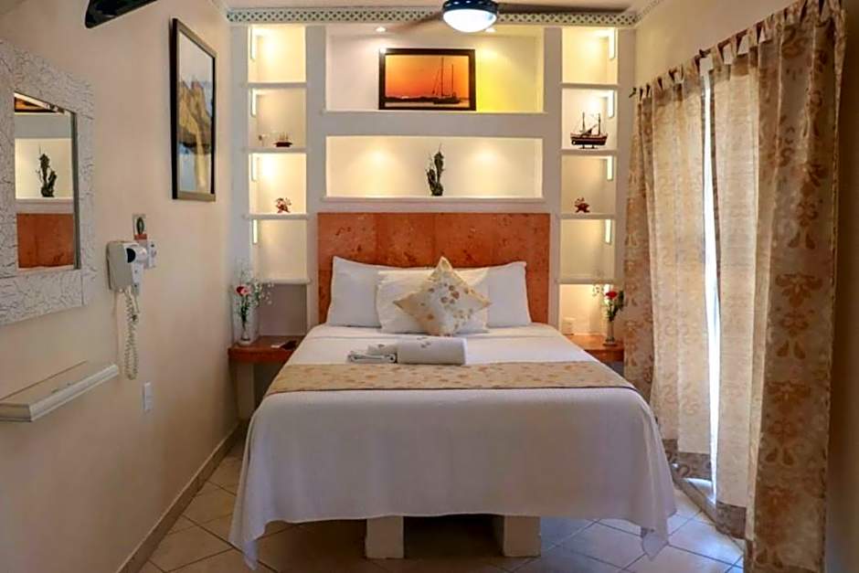 Hotel Bucaneros