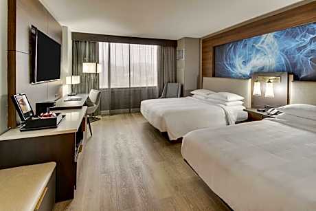 Guest Room with 2 Double Beds