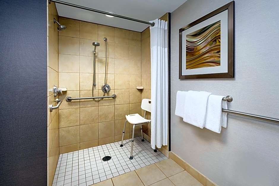 Courtyard by Marriott Hartford Farmington