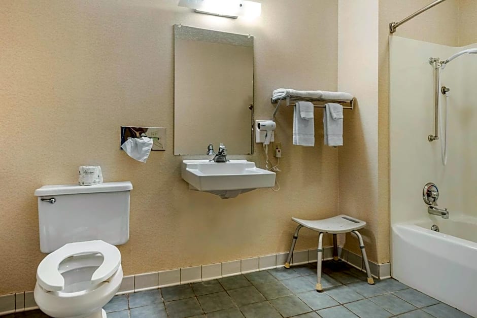 Econo Lodge Traverse City