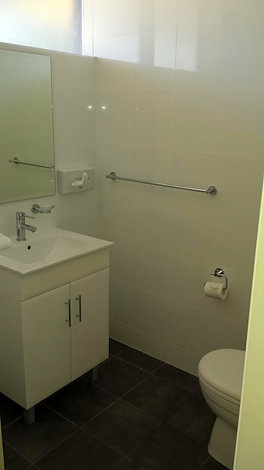 Lake Jindabyne Hotel