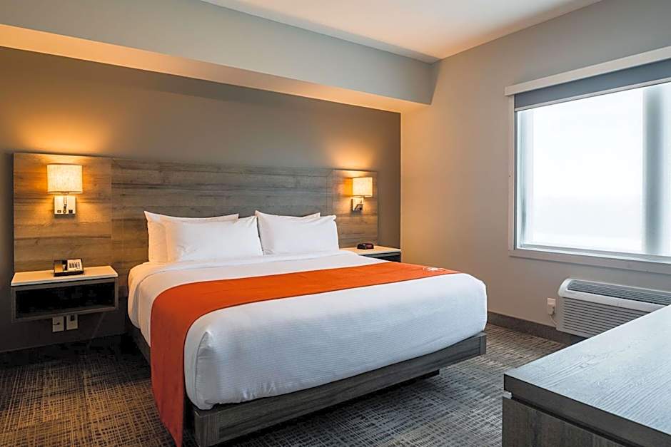 Amsterdam Inn & Suites, an Ascend Collection Hotel