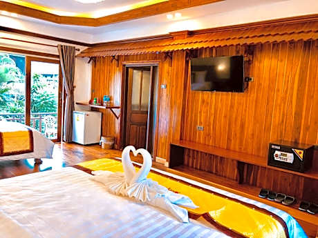 Luxury Triple Room
