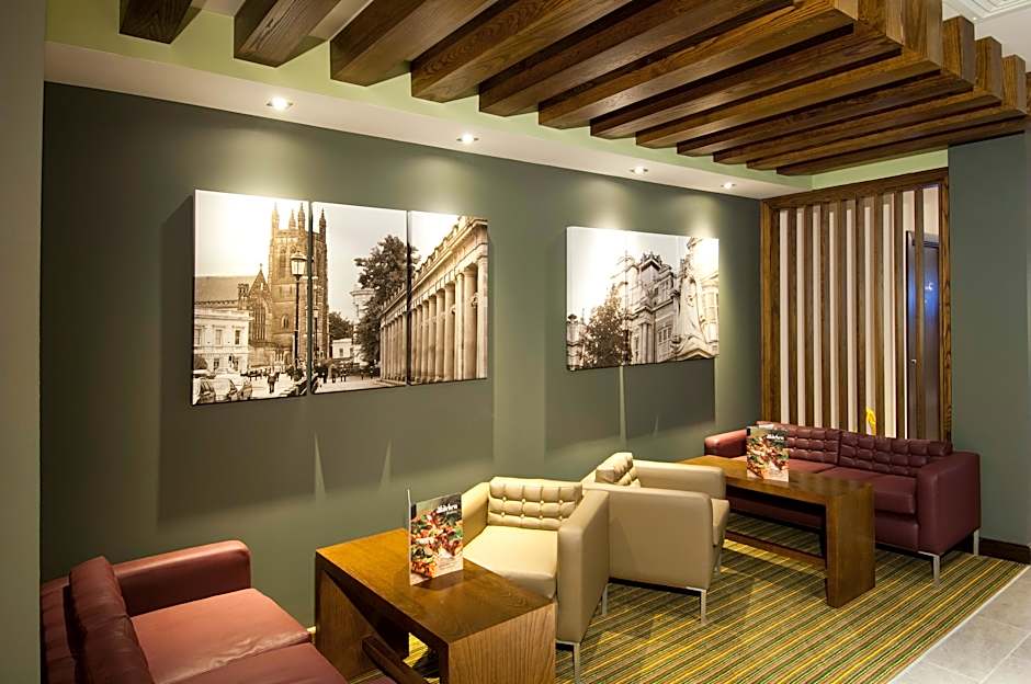 Premier Inn Leamington Spa Town Centre