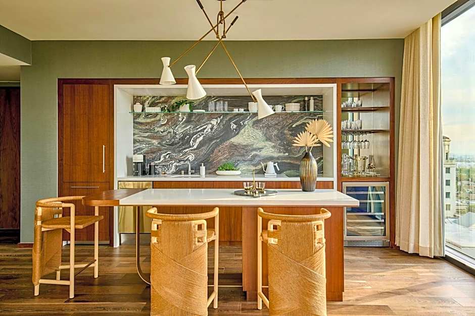 The Hollywood Grande, Autograph Collection