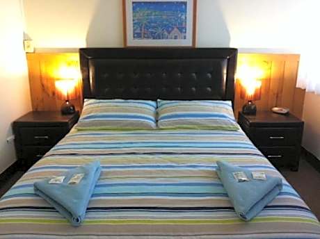 Aquarius Motel