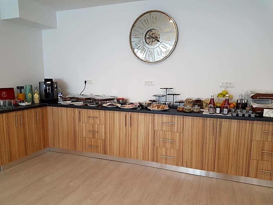 YMY Boutique Residence