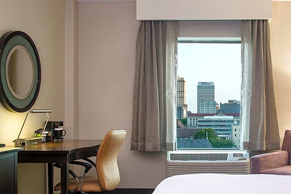 Crowne Plaza Memphis Downtown By IHG