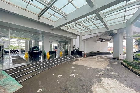 RedLiving Apartemen Easton Park Jatinangor - Yunus