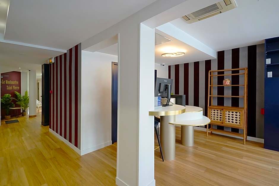 Hotel Le Montmartre Saint Pierre