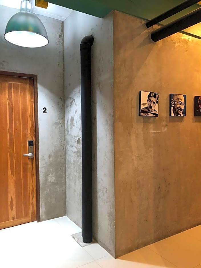 Yimwhan Hostel & Cafe Ayutthaya