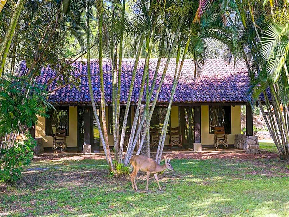 Hacienda La Pacífica Eco-Lodge