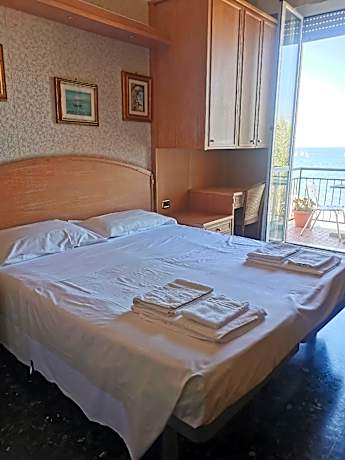 Standard Sea View