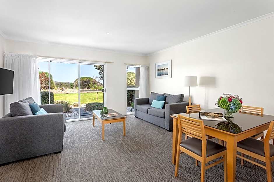Photo 1 of 6 of 1 Bedroom Apartment