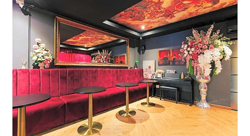 Kamala Havana Hotel And Cafe