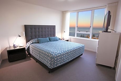 Three-Bedroom Apartment with Ocean View