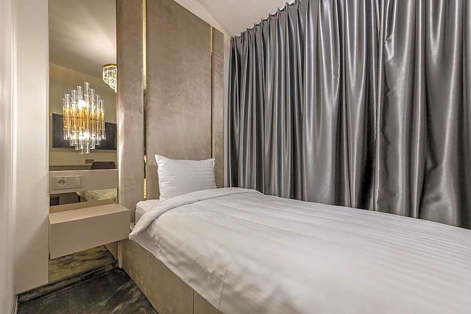 St Palace hotel