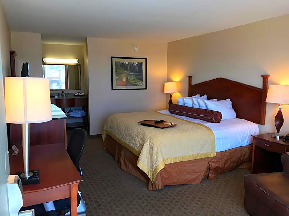 Norfolk Country Inn and Suites