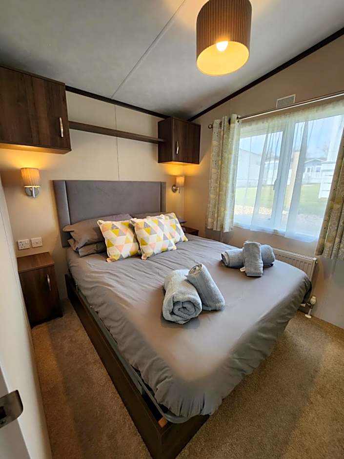 Pemberton Avon pitch 30 Creek Caravan Park dog friendly