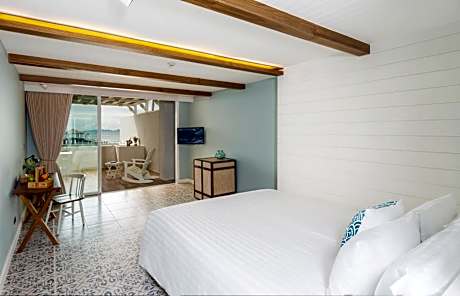 Kept Suite