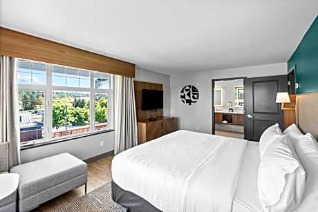 King Suite - Disability Access