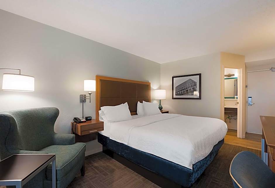 Hampton Inn Columbia-I-26 Airport