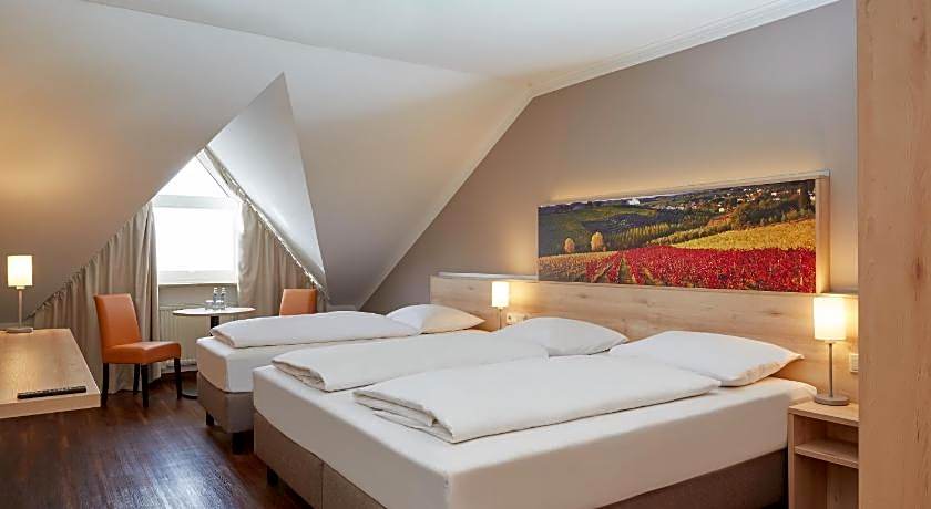 Sunday Hotel Stuttgart Herrenberg