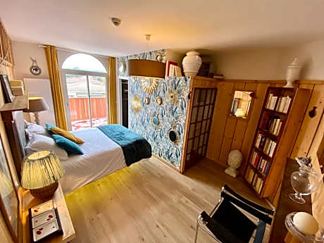Superior Double Room with Balcony