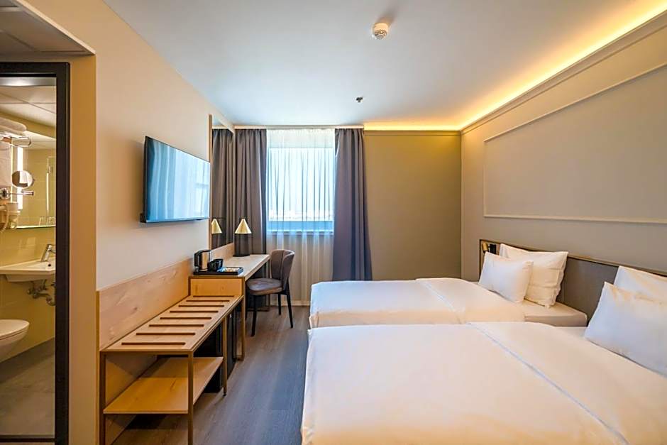 Expo Tower by Mellow Mood Hotels