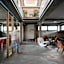 'RE-Dama Hostel