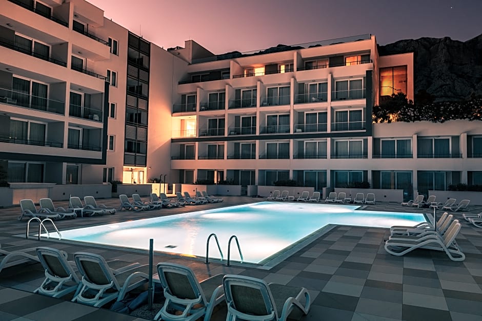 Romana Beach Apartments
