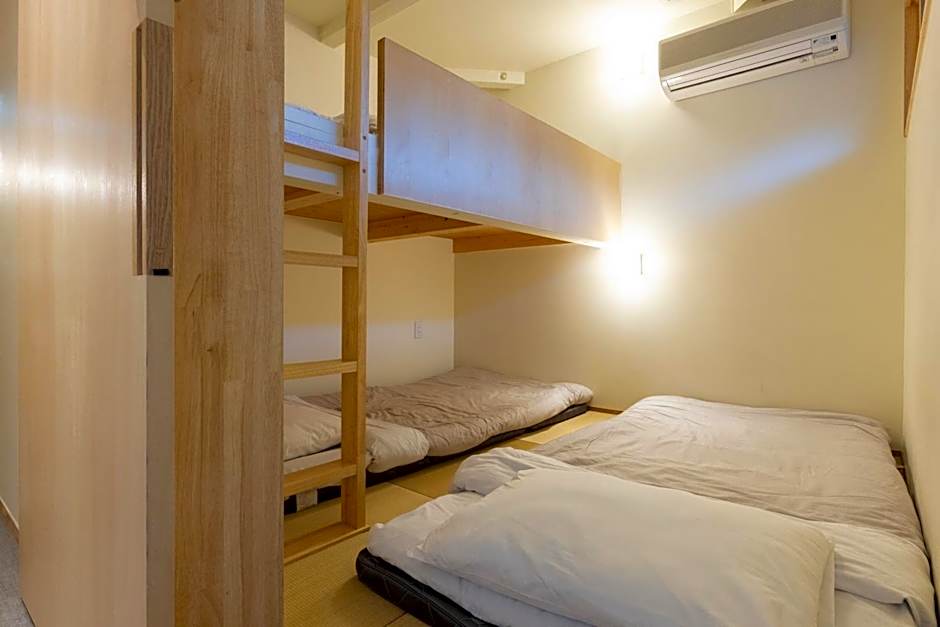 Cafe & Guest House Nagonoya