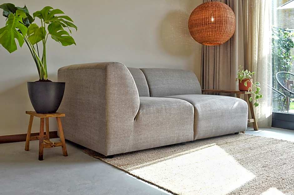 Van Heeckeren Apartments & Suites Nes