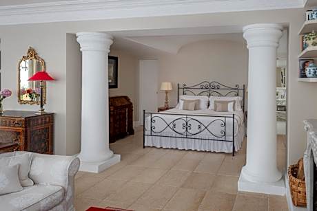 Farouk Suite