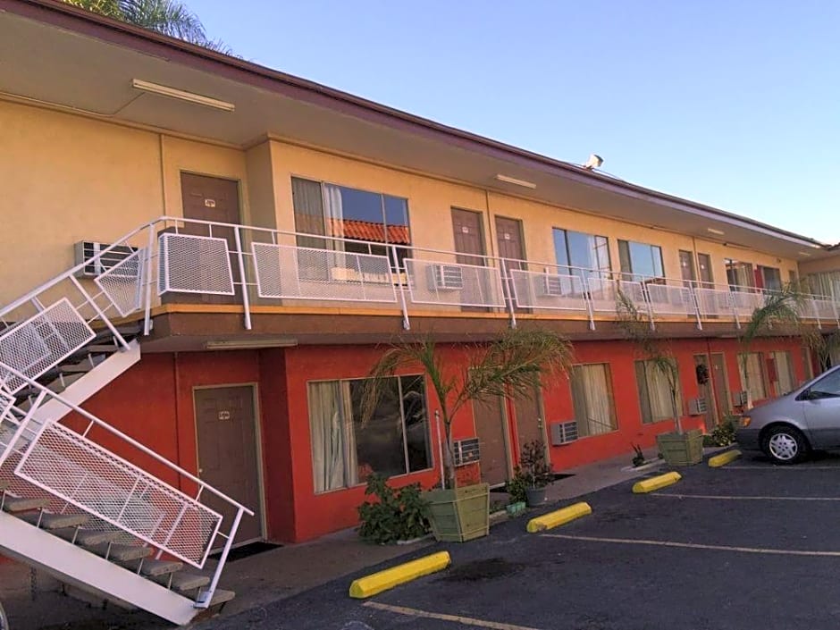 Long Beach Motel